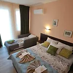 Sun & Fun - Nikea Park Free Parking 아파트