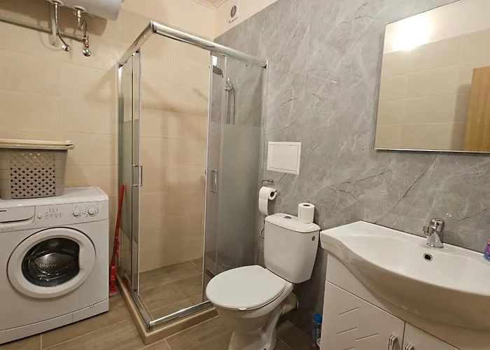 Sun & Fun - Nikea Park Free Parking *